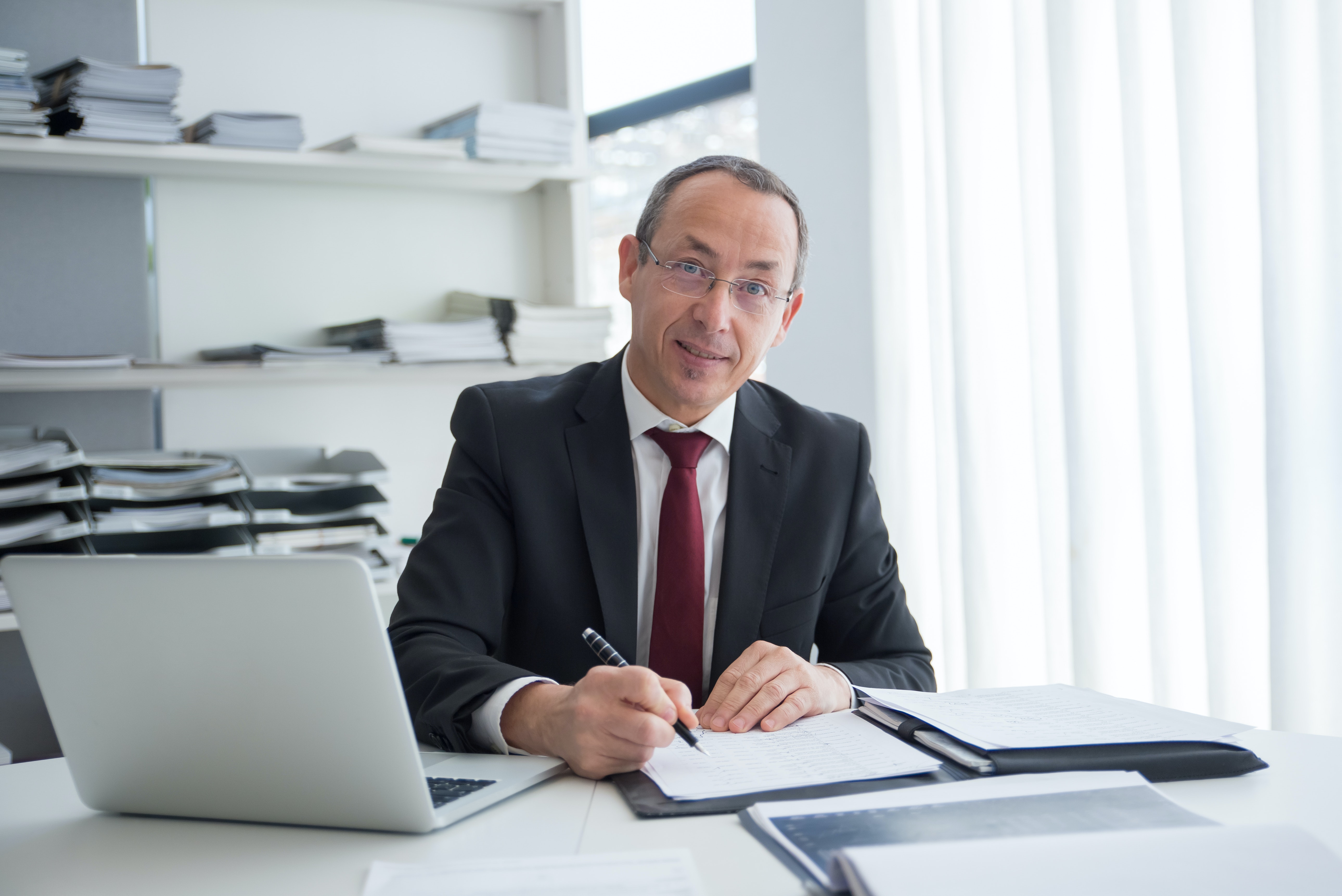 Profesional legal usando LexTracker